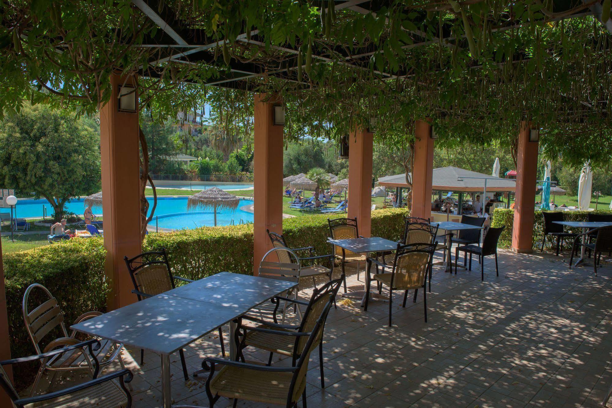 Century Resort Ахарави Екстериор снимка