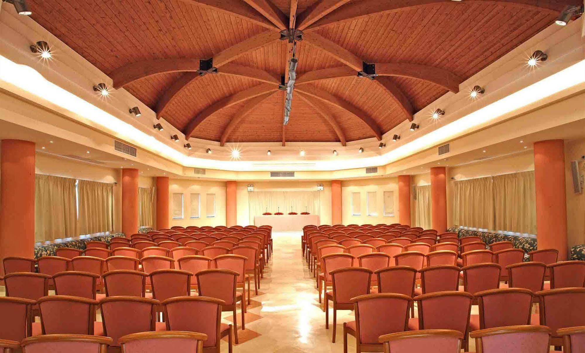 Century Resort Ахарави Екстериор снимка